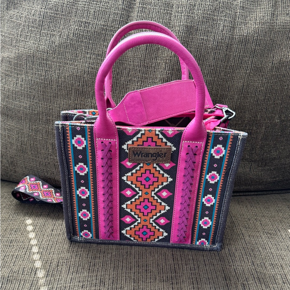 Wrangler tote